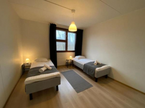 Kotimaailma - Hyvin avara rauhallinen 3MH asunto, Helsinki